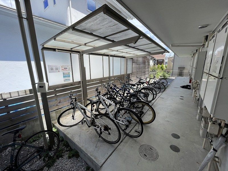 近くの業務スーパー 真田店まで998m(徒歩13分)