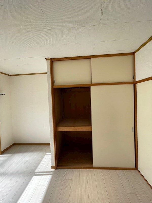近くの秦野郵便局まで245m（徒歩4分）
