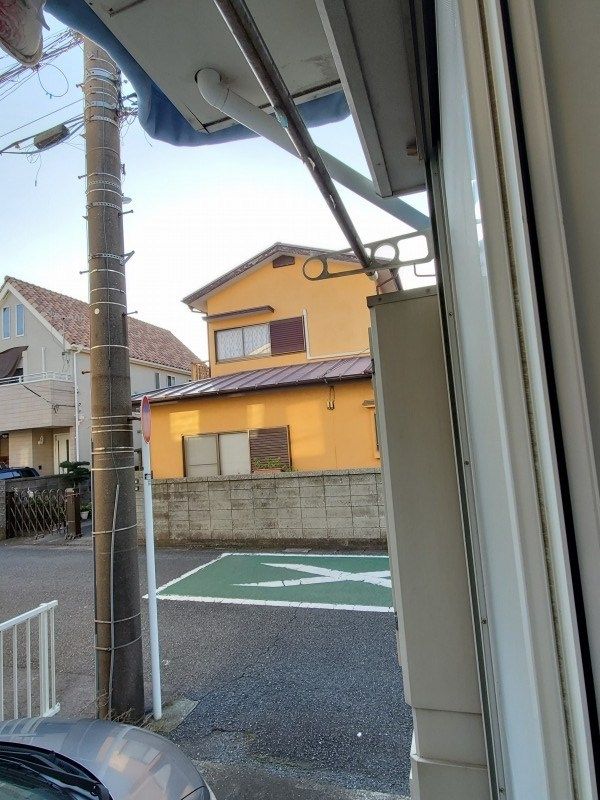 近くのしまむらストアーすみれ平店まで669m（徒歩9分）