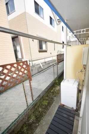 近くのマートまるだいまで673m（徒歩9分）