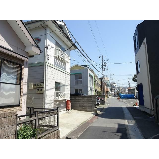 近くのプロストック本厚木店まで313m(徒歩4分)