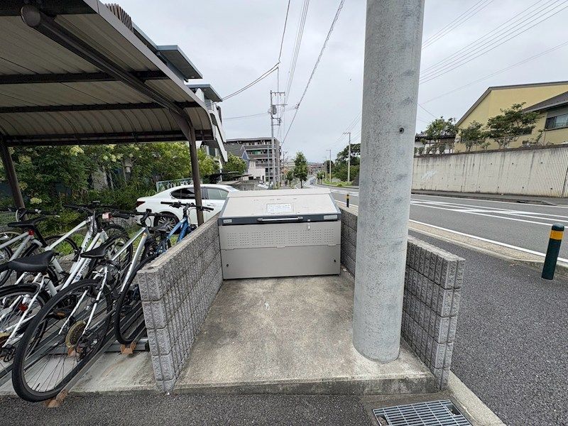 近くのセブンイレブン 平塚真田2丁目店まで311m（徒歩4分）