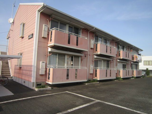 ファミリエ愛甲石田の外観画像