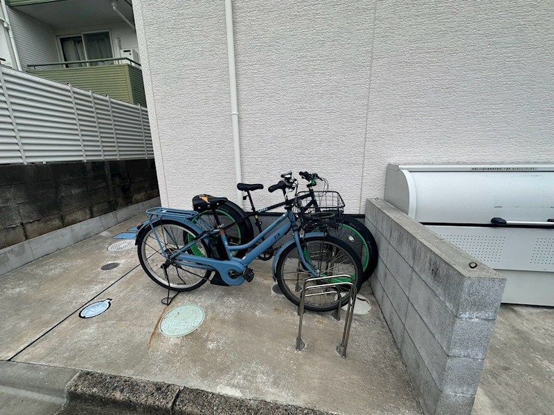 近くの横浜銀行東海大学駅前支店まで514m（徒歩7分）