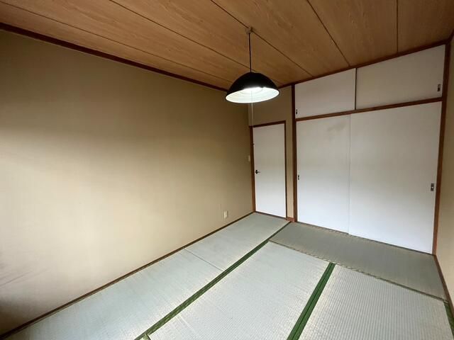 ベッドルーム
