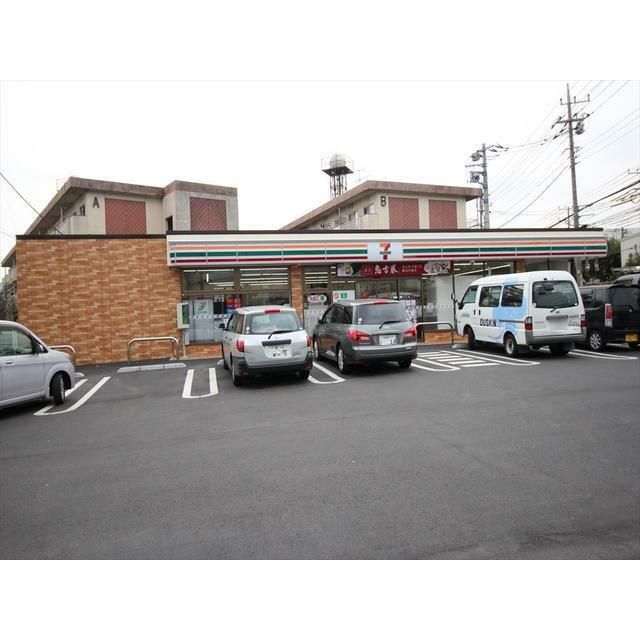 近くのセブンイレブン厚木飯山黄金原店まで60m(徒歩1分)
