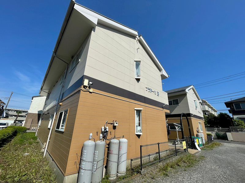 プラドールBの外観画像