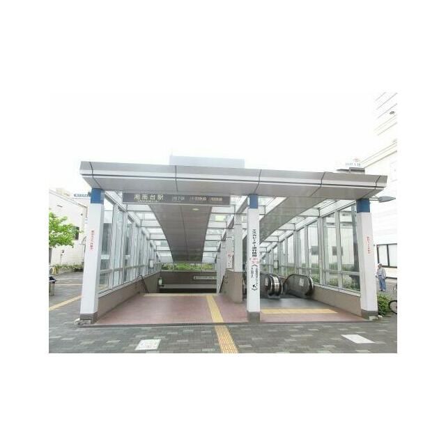 近くの湘南台駅まで1,049m（徒歩14分）