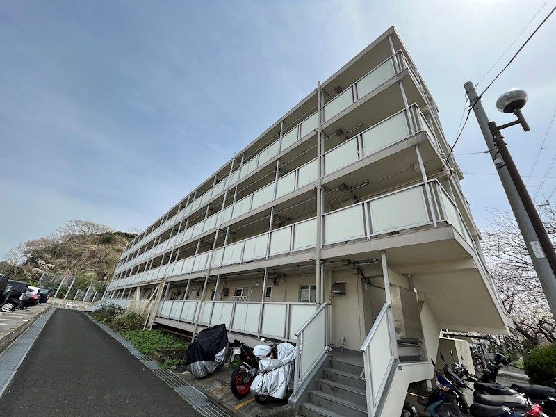 ビレッジハウス鎌倉5号棟の外観画像