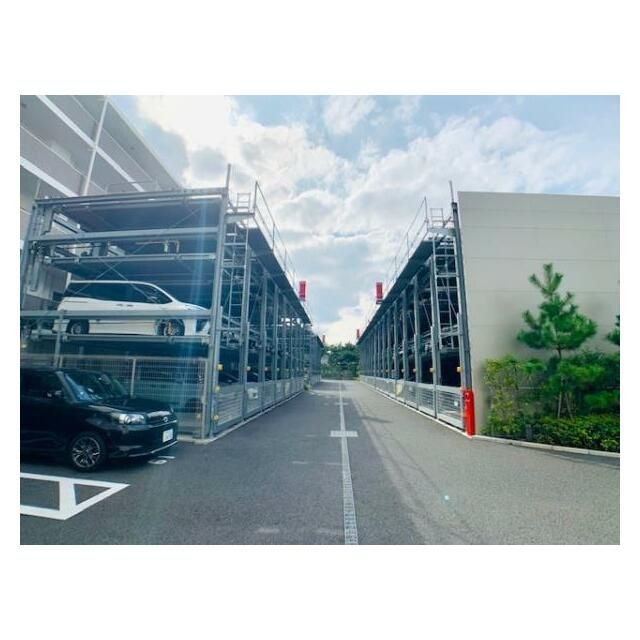 近くのマルエツ なぎさモール辻堂店まで303m（徒歩4分）