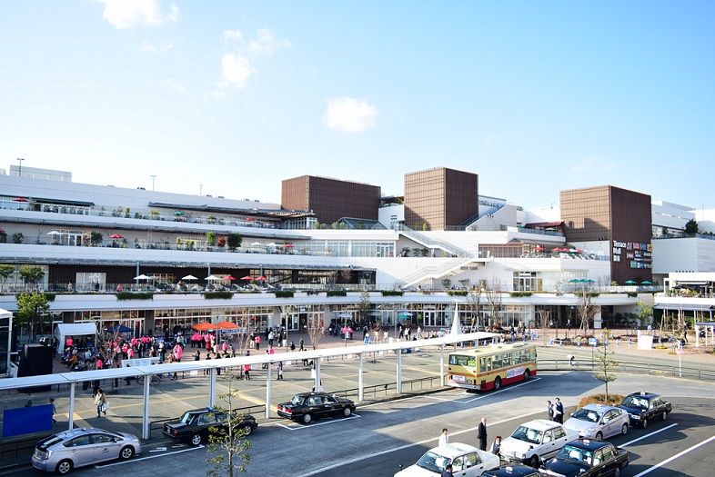 近くのTerrace Mall(テラスモール)湘南まで1,170m(徒歩15分)