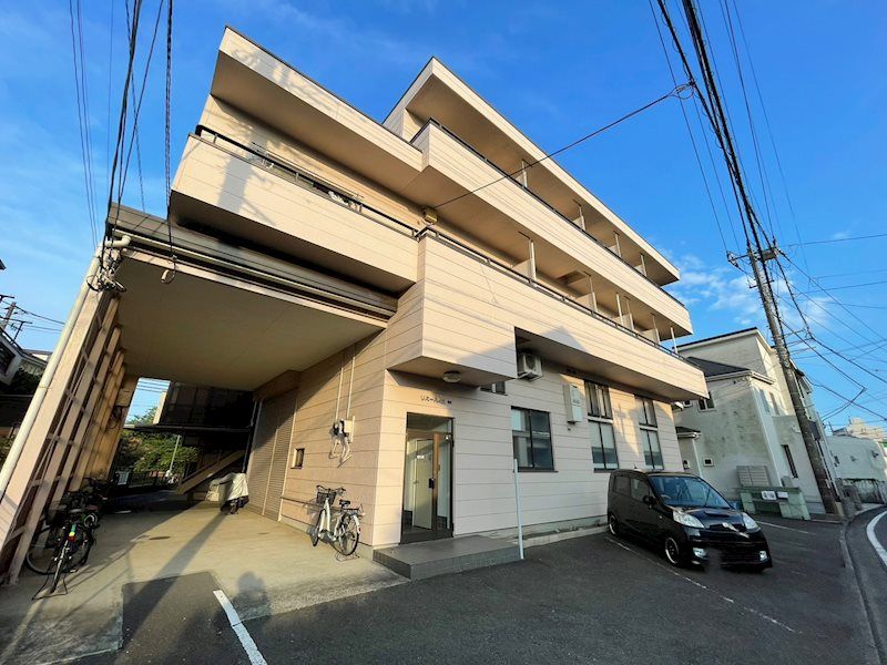 リバーハイムIの外観画像