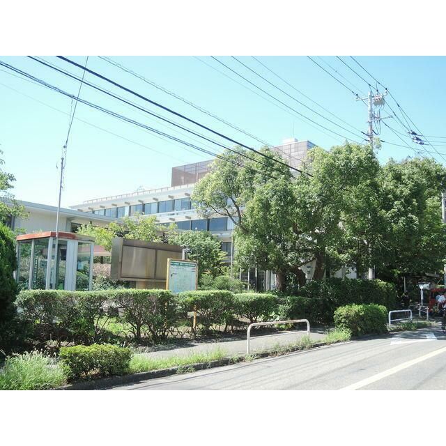 近くの鎌倉市役所まで1,637m（徒歩21分）