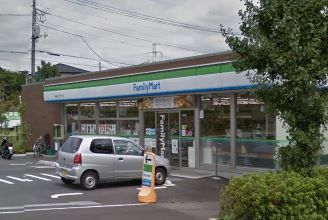 近くのファミリーマート 湘南ライフタウン店まで357m(徒歩5分)