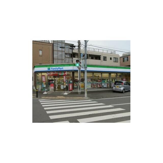 近くのファミリーマート藤沢善行店まで629m（徒歩8分）