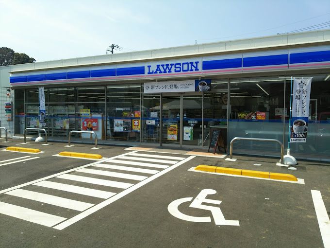 近くのローソン 中井町井ノ口店まで1,005m(徒歩13分)