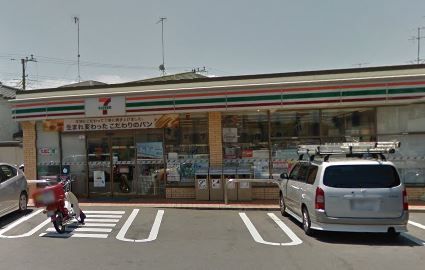 近くのセブンイレブン 横浜和泉町三ツ俣店まで132m（徒歩2分）