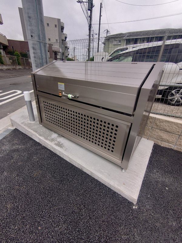 近くのJAさがみ六会支店まで291m(徒歩4分)