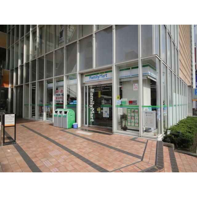 近くのファミリーマート湘南台一丁目店まで389m（徒歩5分）