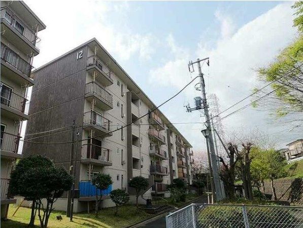 くずは台団地12号棟の外観画像