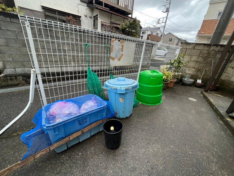 近くの藤沢北警察署 長後駅前交番まで373m(徒歩5分)