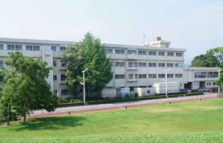 近くの小田原市立東富水小学校まで497m（徒歩7分）