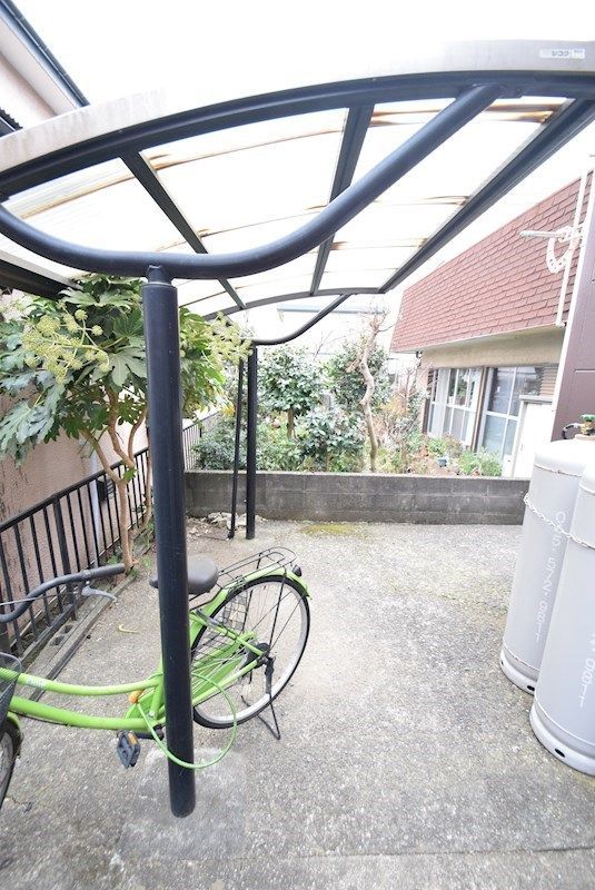 近くのセブンイレブン 厚木関口店まで180m（徒歩3分）