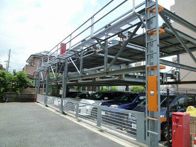 近くのヨークマート厚木妻田店まで395m(徒歩5分)
