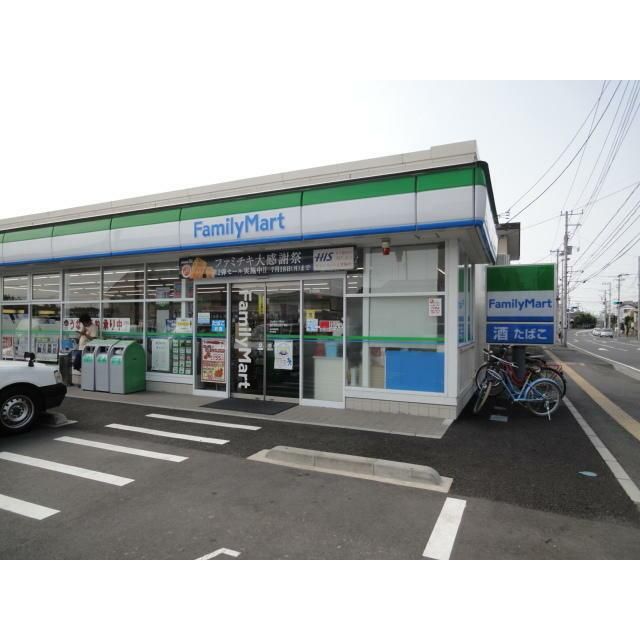 近くのファミリーマート藤沢湘南台四丁目店まで423m（徒歩6分）