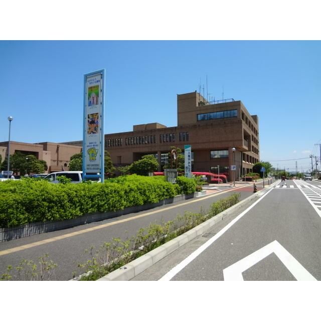 近くの伊勢原市役所まで2,108m（徒歩27分）