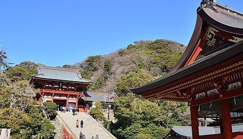 近くの鶴岡八幡宮まで1,700m（徒歩22分）