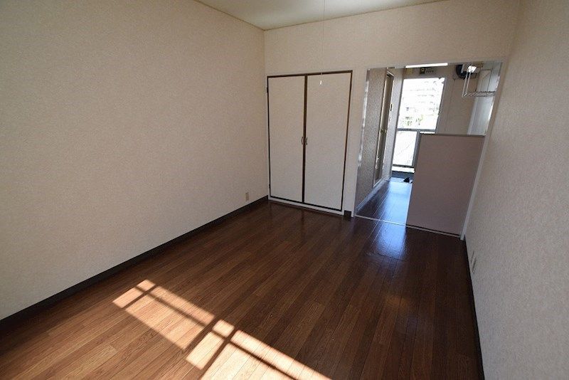 近くのセブンイレブン 厚木旭町1丁目店まで122m（徒歩2分）