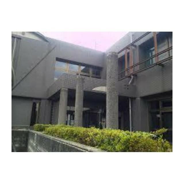 近くのいずみ会館図書館まで550m(徒歩7分)