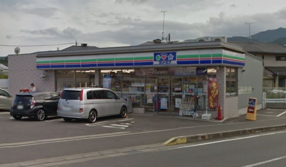 近くのスリーエフ 塚原店まで214m（徒歩3分）