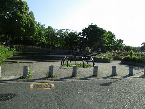 近くの上品濃公園まで530m（徒歩7分）