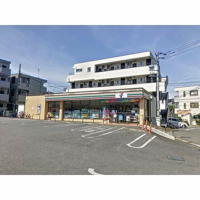 近くのセブンイレブン　大和福田一丁目店まで405m（徒歩6分）