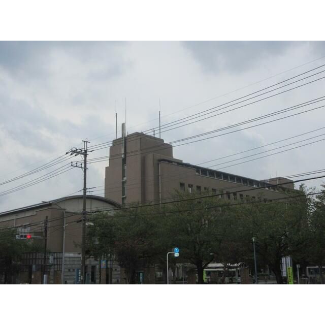 近くの綾瀬市役所まで1,444m（徒歩19分）