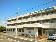 近くのオアシス湘南病院まで1,570m（徒歩20分）