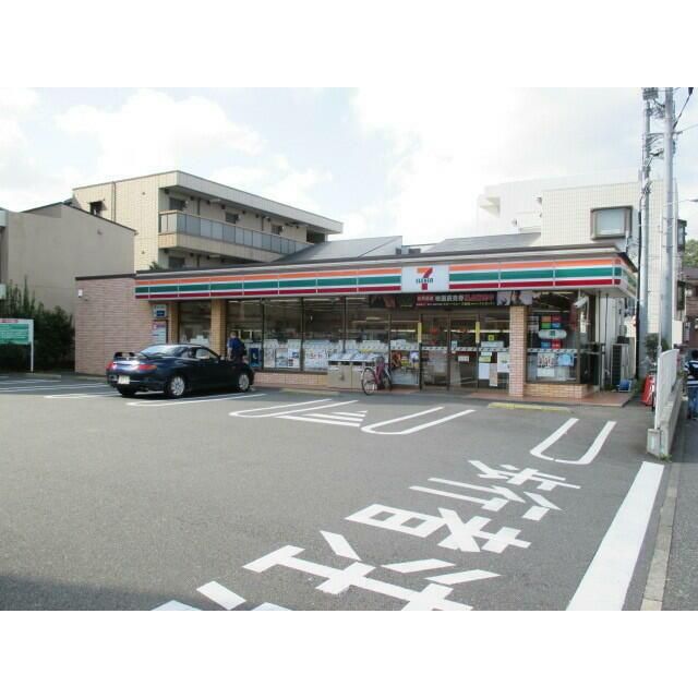 近くのセブンイレブン藤沢朝日町店まで294m（徒歩4分）