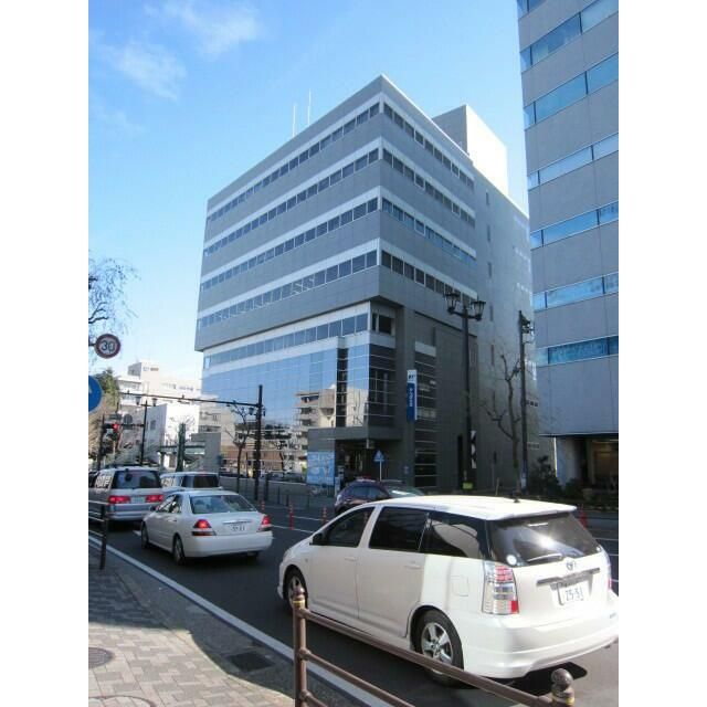 近くの藤沢郵便局まで665m（徒歩9分）