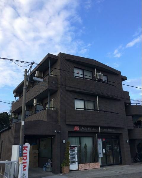 腰越松本ビルの外観画像