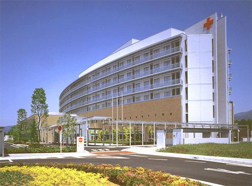 近くの秦野赤十字病院まで748m（徒歩10分）
