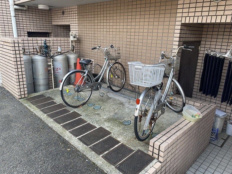 近くのユーコープ 愛甲店まで49m(徒歩1分)
