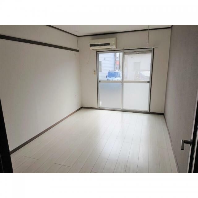 ベッドルーム
