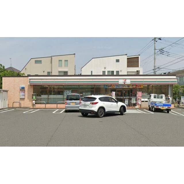近くのセブンイレブンまで355m（徒歩5分）