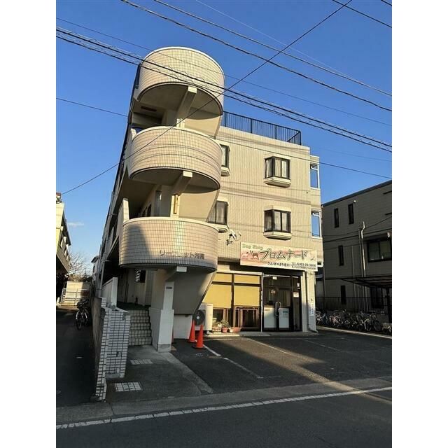 リーフレット湘南の外観画像