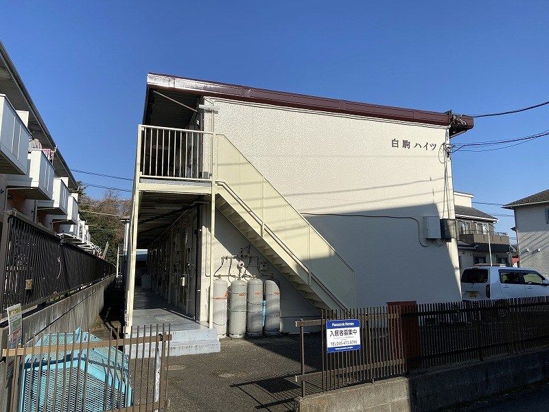 近くのローソン 厚木飯山店まで374m(徒歩5分)