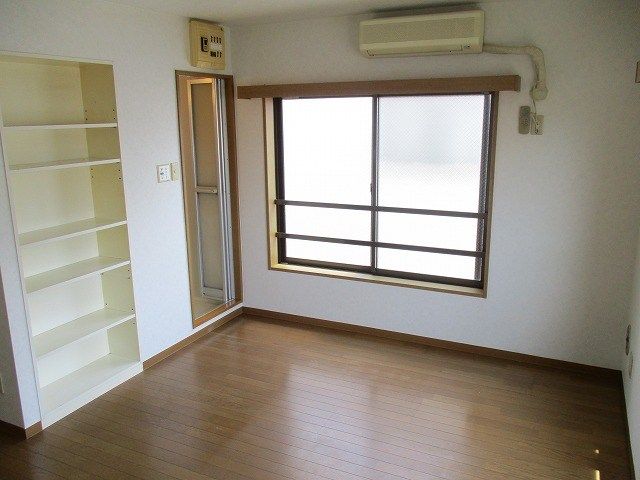 ベッドルーム