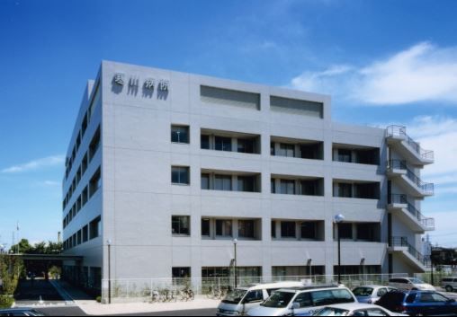 近くの寒川病院まで335m（徒歩5分）