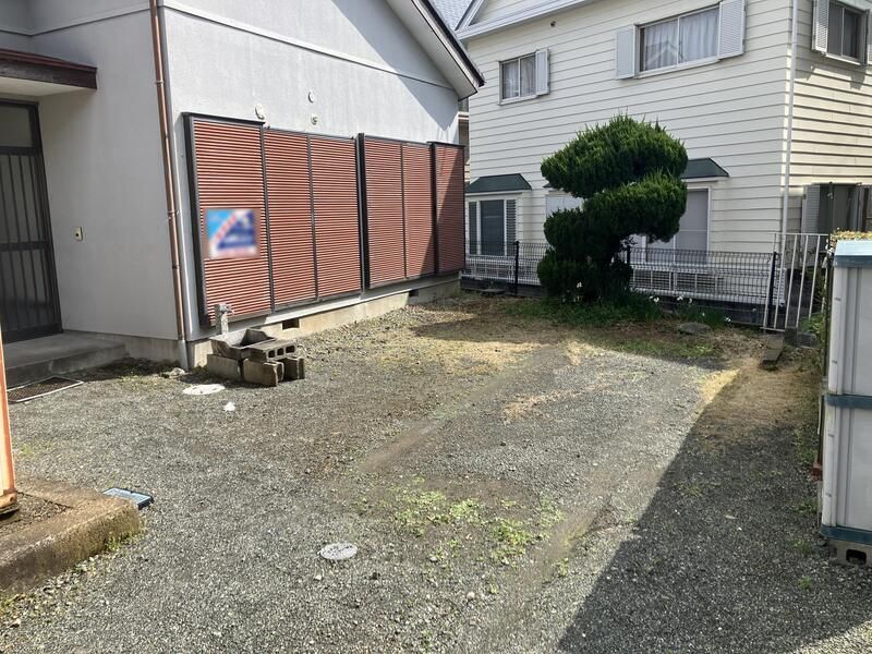 近くのしまむらストアー旭店まで447m（徒歩6分）